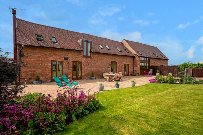 3 Bedroom Barn Conversion For Sale In Huddington Hill Farm, Huddington, Droitwich Spa Worcestershire, WR9
