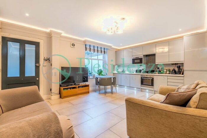 2 Bedroom Flat To Rent In Clapham Road, Lambeth, SW9