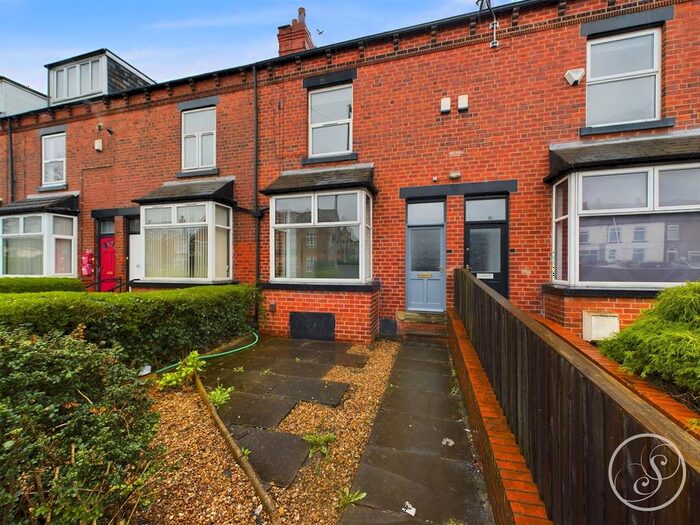 5 Bedroom Terraced House To Rent In Austhorpe Road, Crossgates, Leeds, LS15