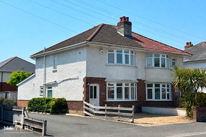 3 Bedroom Semi-Detached House For Sale In Grove Road West, Christchurch, BH23