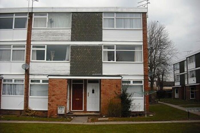 2 Bedroom Maisonette To Rent In Crowmere Road, Walsgrave, Coventry, CV2