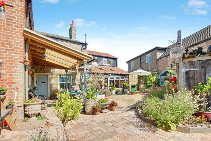 4 Bedroom Detached House For Sale In Station Road, Manea, PE15