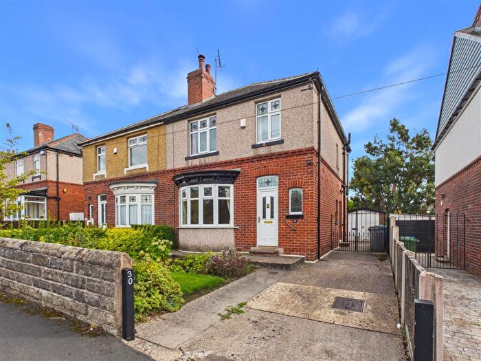 3 Bedroom Semi-Detached House For Sale In Charles Ashmore Road, Norton, Sheffield, S8