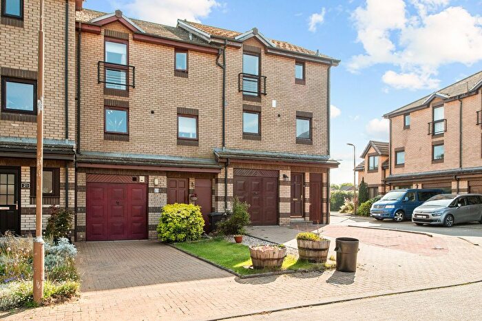 4 Bedroom Town House For Sale In Springfield Court, Linlithgow, EH49