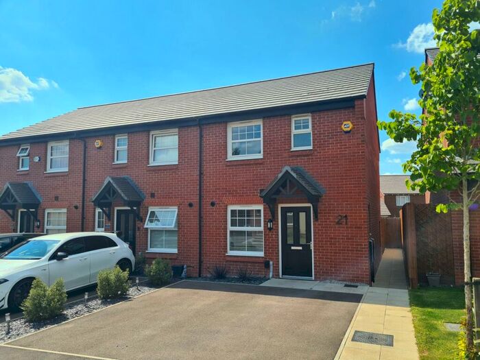 3 Bedroom Semi-Detached House To Rent In Satin Drive, Middleton, Manchester, M24
