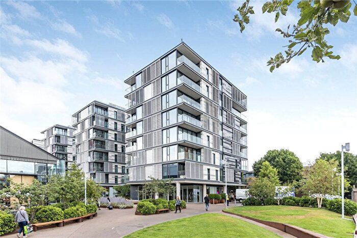 3 Bedroom Flat To Rent In York Way, London, N1C