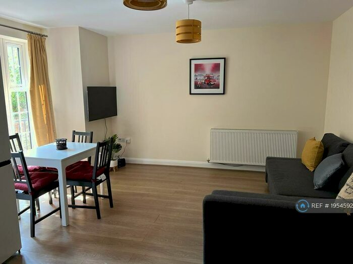 1 Bedroom Flat To Rent In William Court, Luton, LU3