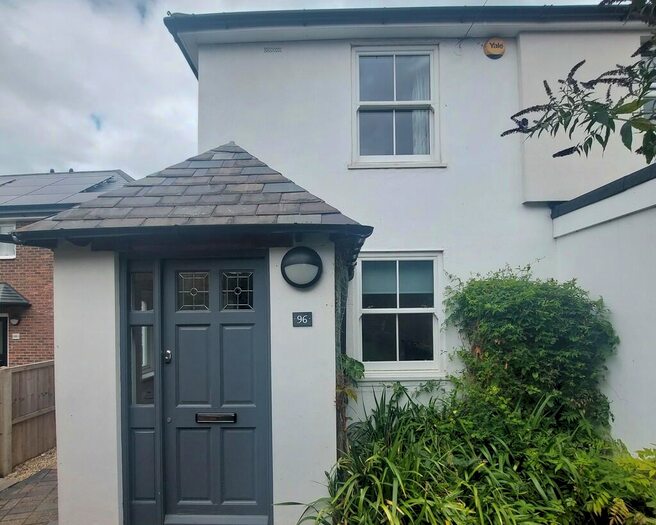 3 Bedroom Semi-Detached House To Rent In Aldershot Road, Guildford, GU2