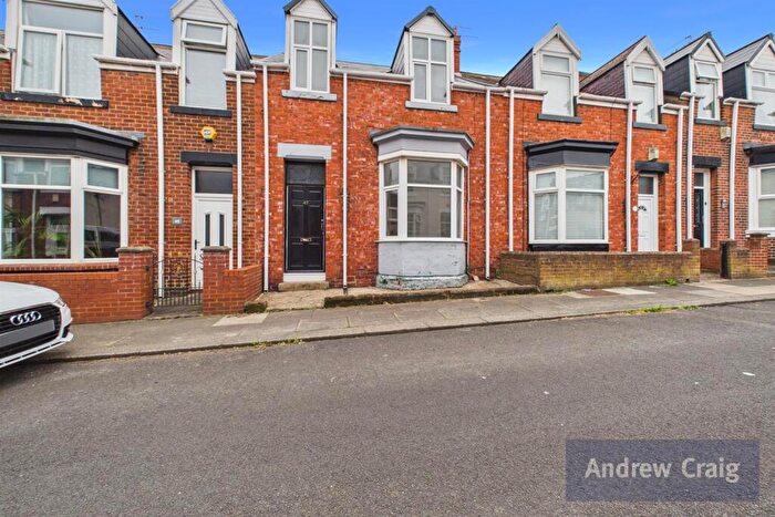 3 Bedroom Terraced House For Sale In Sydenham Terrace, Barnes, SR4
