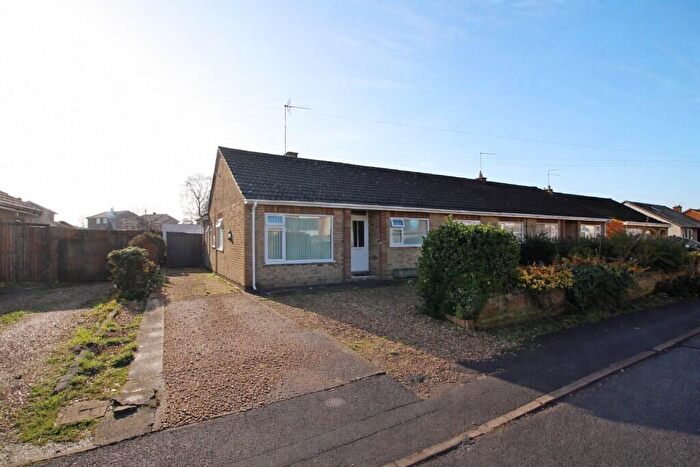 3 Bedroom Semi-Detached Bungalow For Sale In Millfield Road, Deeping St James, PE6