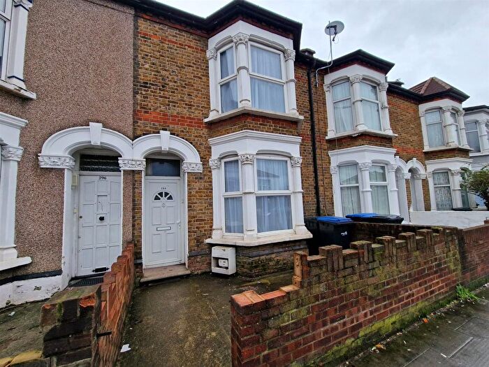3 Bedroom Terraced House For Sale In Hertford Road, Edmonton, London, N9