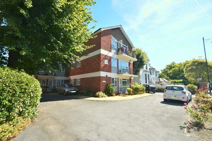 2 Bedroom Apartment To Rent In Clarendon Road, Southsea, PO5