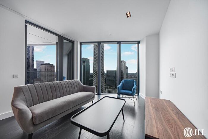 1 Bedroom Flat To Rent In Amory Tower, London, E14