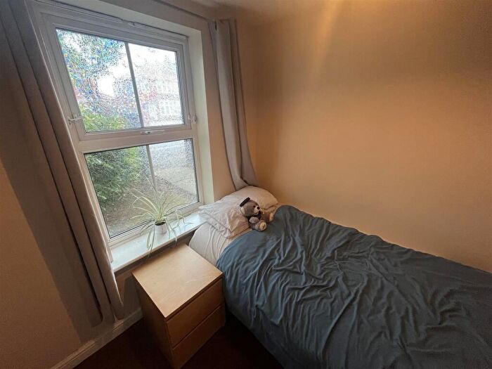 2 Bedroom Apartment To Rent In Parrswood Road, Ladybarn, Manchester, M20