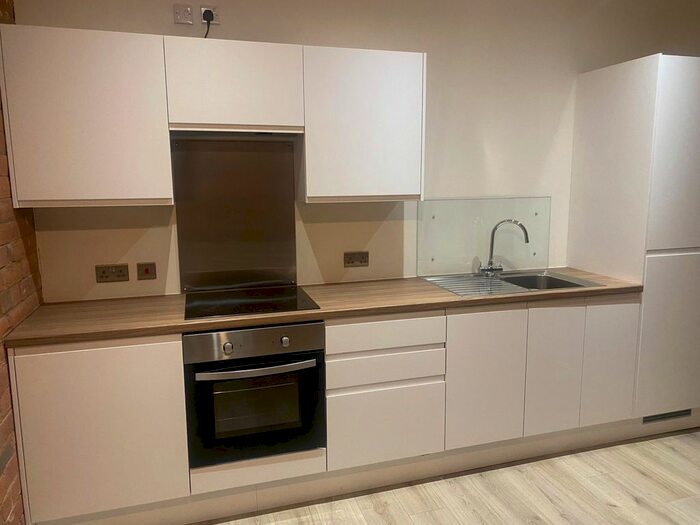 1 Bedroom Flat To Rent In Conditioning House, Cape Street, Bradford, Yorkshire, BD1