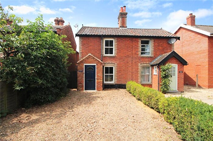 3 Bedroom Semi-Detached House For Sale In Ipswich Road, Long Stratton, Norwich, Norfolk, NR15