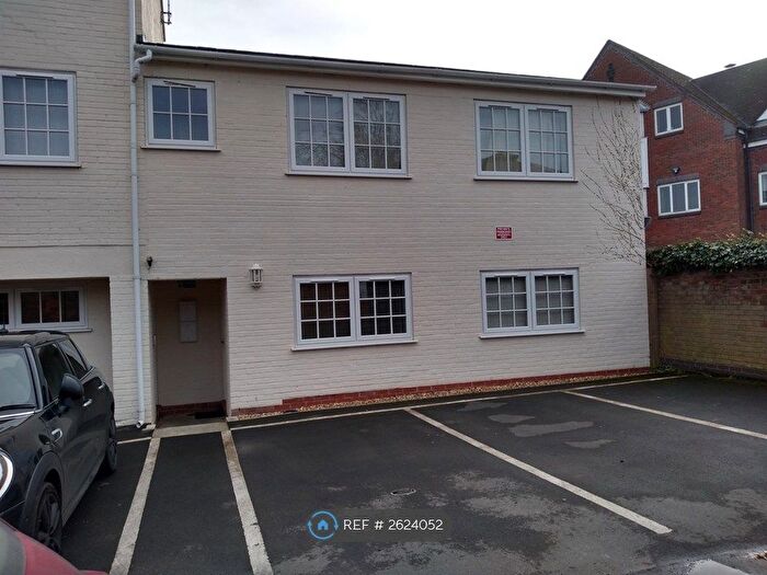 1 Bedroom Flat To Rent In Birmingham Road, Stratford-Upon-Avon, CV37