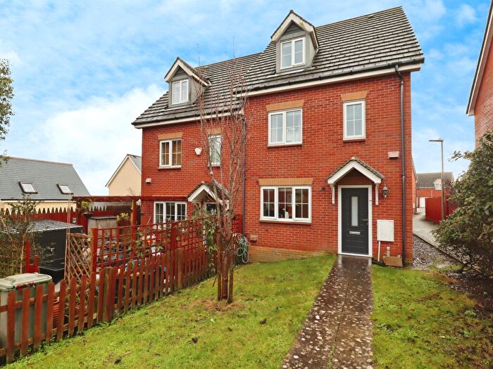 3 Bedroom Town House For Sale In Clos Yr Wylan, Barry, CF62