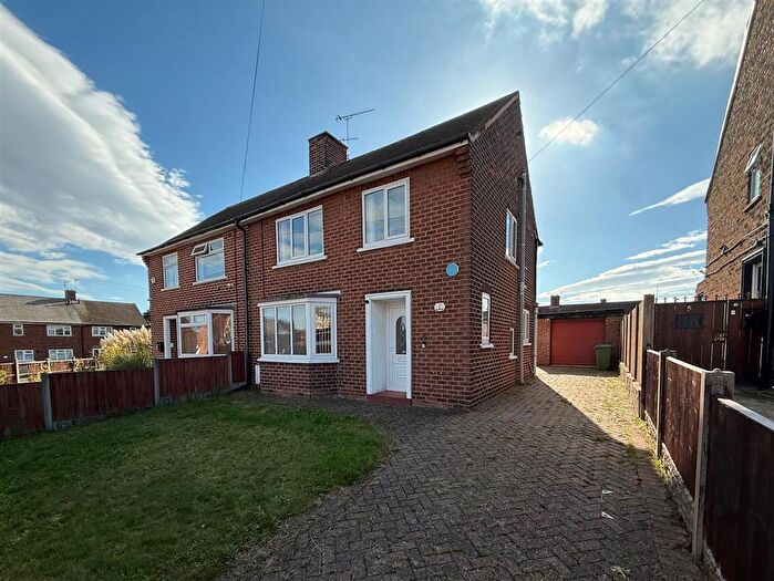 3 Bedroom Semi-Detached House To Rent In Rutland Crescent, Harworth, Doncaster, DN11