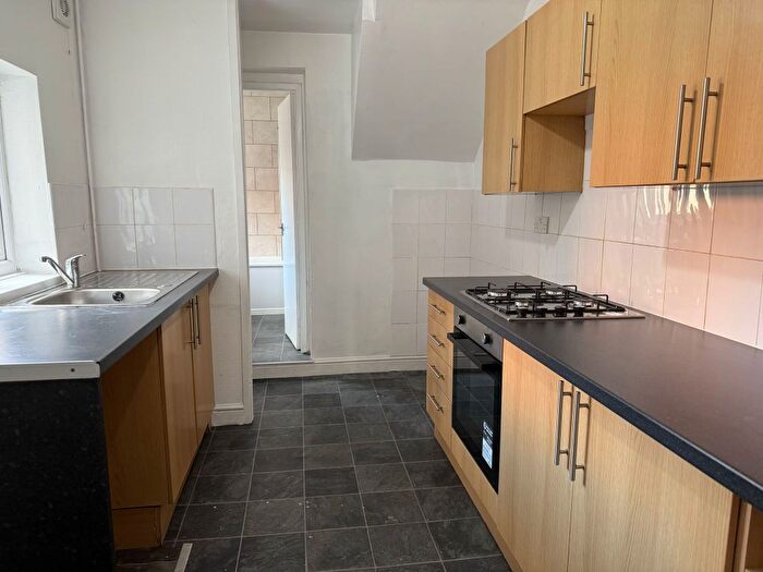 2 Bedroom Flat To Rent In Rawling Road, Gateshead, NE8