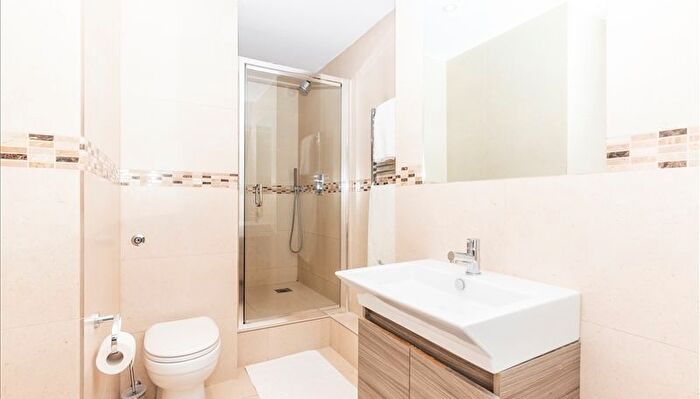 1 Bedroom Flat To Rent In Grosvenor Hill, Mayfair, London, W1K