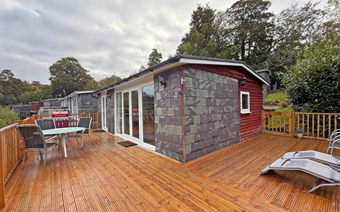 2 Bedroom Detached House For Sale In Caeathro, Caernarfon, Gwynedd, LL55