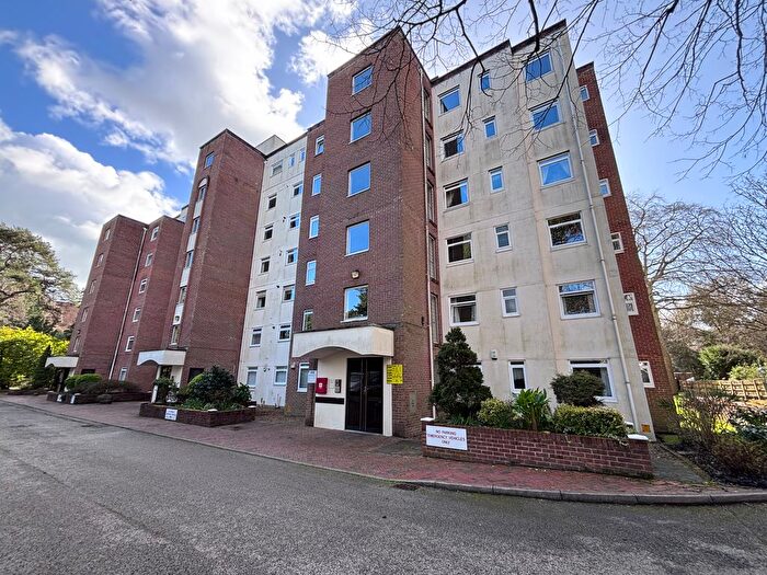 2 Bedroom Flat To Rent In Lindsay Road, Poole, BH13