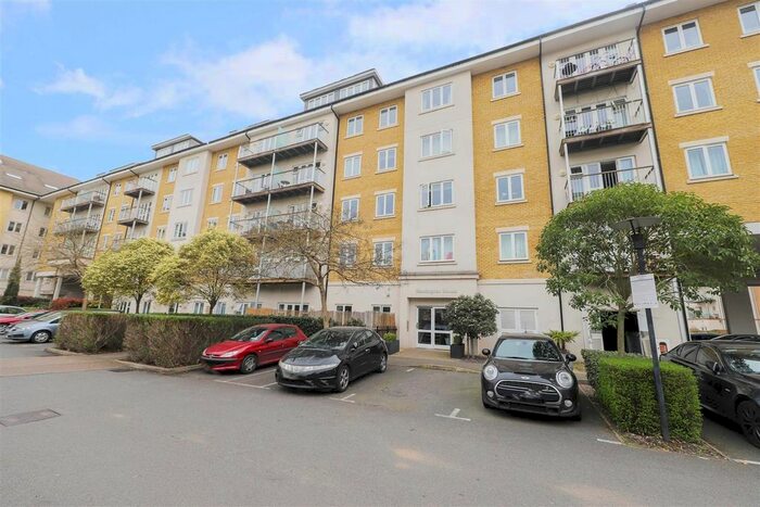 2 Bedroom Flat To Rent In Kensington House, West Drayton, UB7