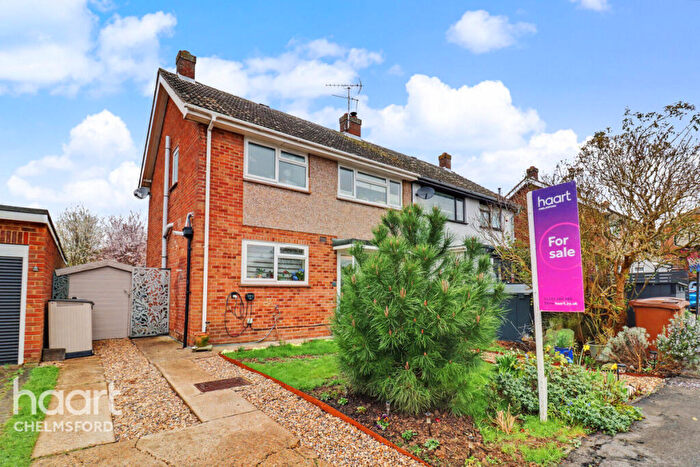 3 Bedroom Semi-Detached House For Sale In Hulton Close, Chelmsford, CM3