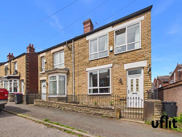 3 Bedroom Semi-Detached House For Sale In Avenue Road, Rotherham, S63