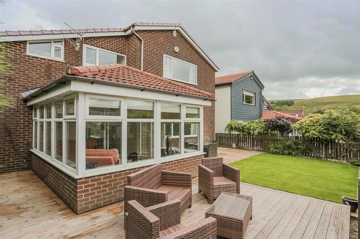 4 Bedroom Detached House For Sale In Greendale Close, Cliviger, Burnley, BB10