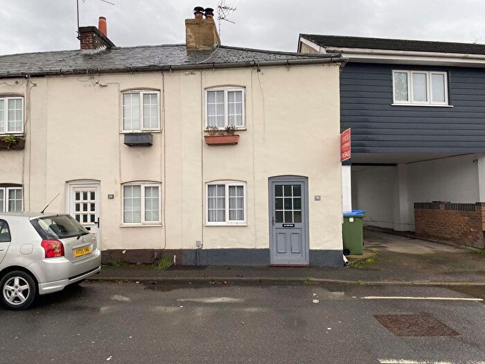 2 Bedroom End Of Terrace House For Sale In Mill Road, Fareham, PO16
