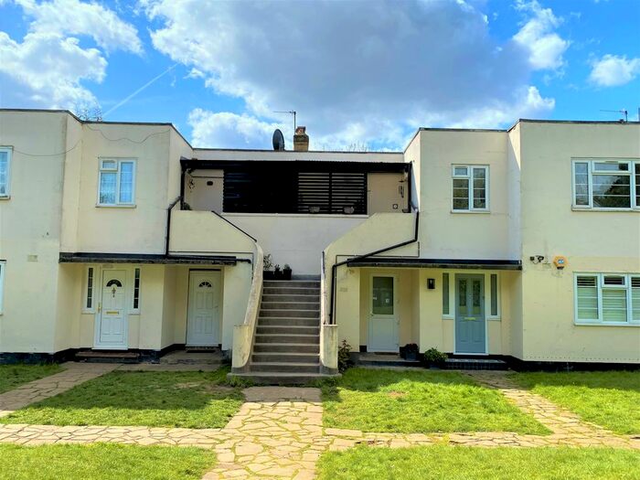 2 Bedroom Flat To Rent In South Gardens South Gardens, The Avenue, Wembley, HA9