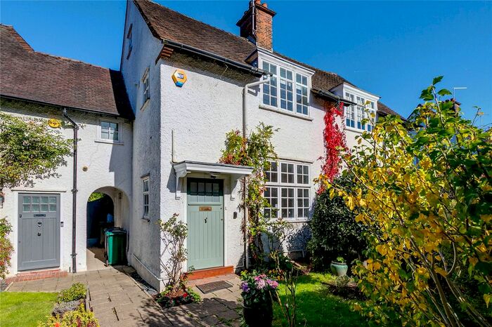 3 Bedroom Semi-Detached House To Rent In Oakwood Road, Hampstead Garden Suburb, London, NW11