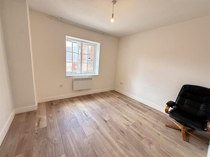 2 Bedroom Block Of Apartments To Rent In High Street, Coleshill, B46