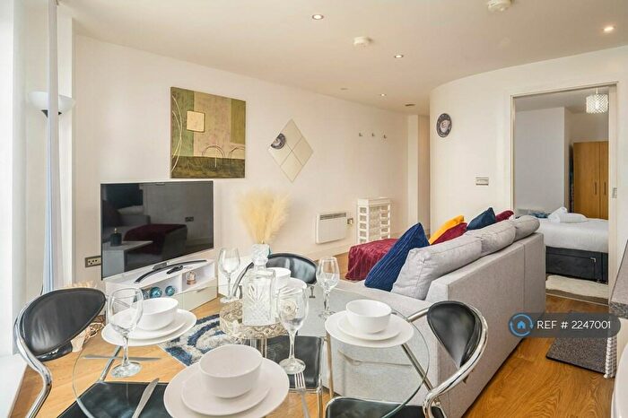 1 Bedroom Flat To Rent In Cross Green Lane, Leeds, LS9