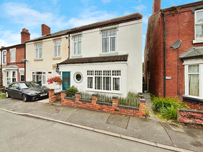 3 Bedroom End Of Terrace House For Sale In Dennis Street, Amblecote, Stourbridge, West Midlands, DY8