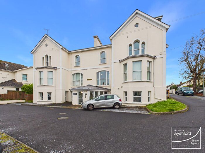 2 Bedroom Flat For Sale In Dartmouth Rd, Paignton, TQ4