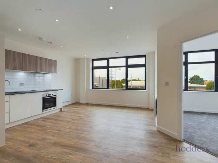 1 Bedroom Flat To Rent In London Road, Staines-Upon-Thames, Surrey, TW18