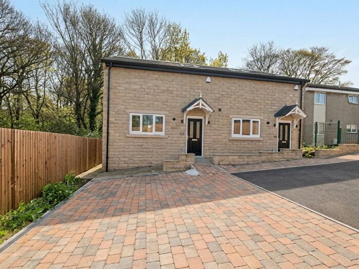 3 Bedroom Semi Detached House To Rent In Roydwood Terrace, Bingley, BD13