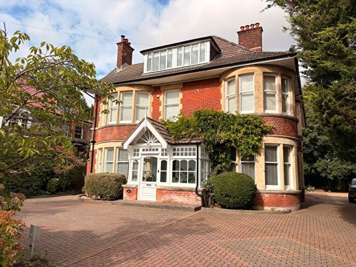 3 Bedroom Apartment To Rent In Portchester Road, Bournemouth, BH8