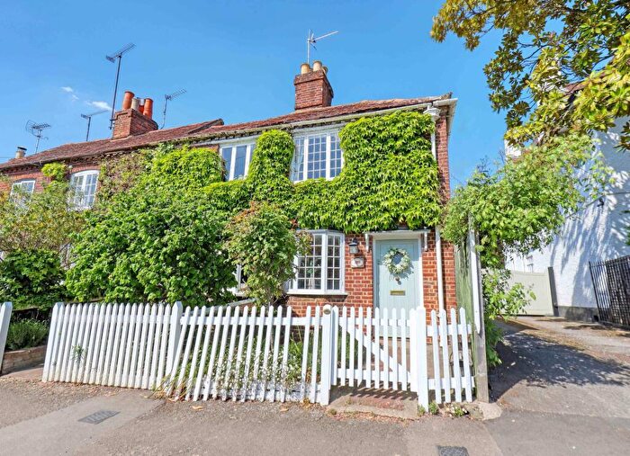 2 Bedroom End Of Terrace House For Sale In High Street, Cookham, SL6
