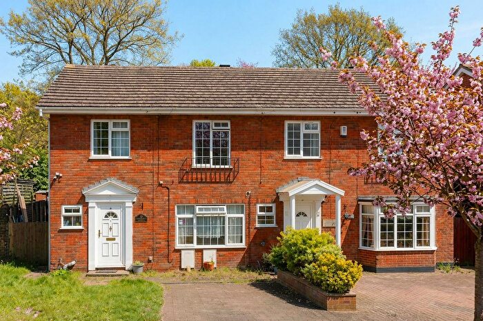 6 Bedroom End Of Terrace House For Sale In Catherines Close, West Drayton, UB7