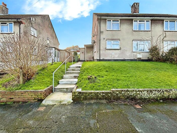 2 Bedroom Flat For Sale In South Hill, Hooe, Plymouth, Devon, PL9