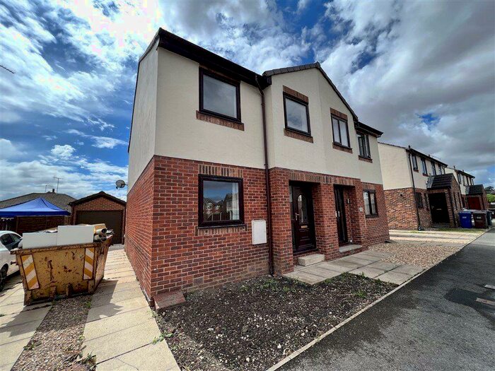 3 Bedroom Semi-Detached House To Rent In Appletree Way, Sherburn In Elmet, LS25