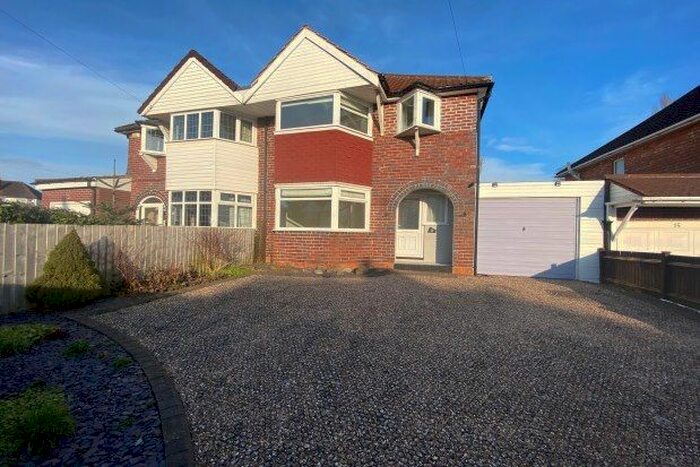 3 Bedroom Semi-Detached House To Rent In Frankley Avenue, Halesowen, B62