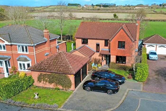 4 Bedroom Detached House For Sale In Gibbs Close, Lower Moor, WR10