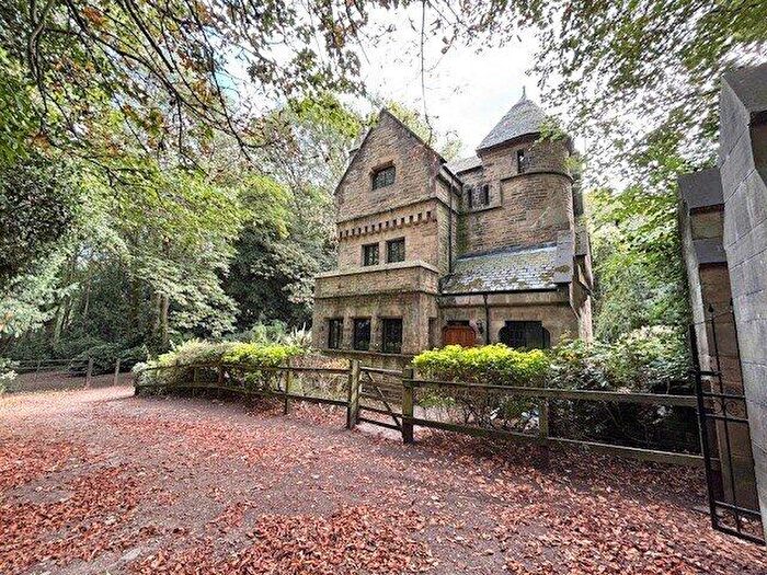3 Bedroom Detached House To Rent In Primrose Lane, Bingley, West Yorkshire, BD16