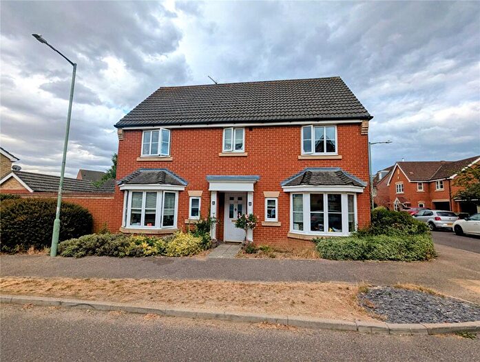 5 Bedroom Link Detached House For Sale In Terry Gardens, Kesgrave, Ipswich, Suffolk, IP5