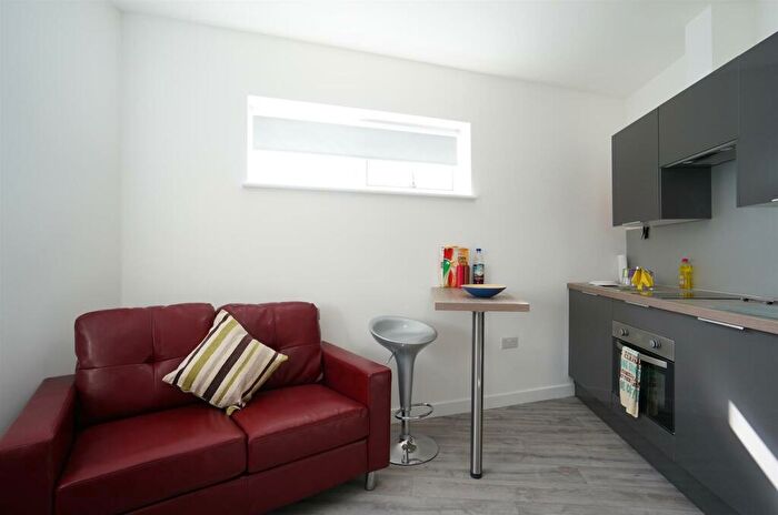 Studio To Rent In College Road, Bangor, LL57